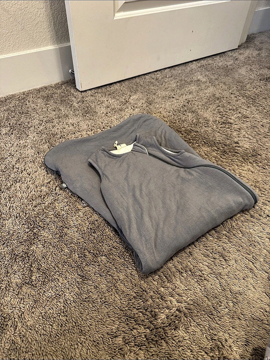 Kyte BABY Tops - Kyte Gray Full-Zip Hoodie Like New